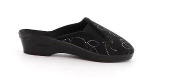 Un chausson noir Carmen