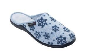 Un chausson orné de motifs de flocons